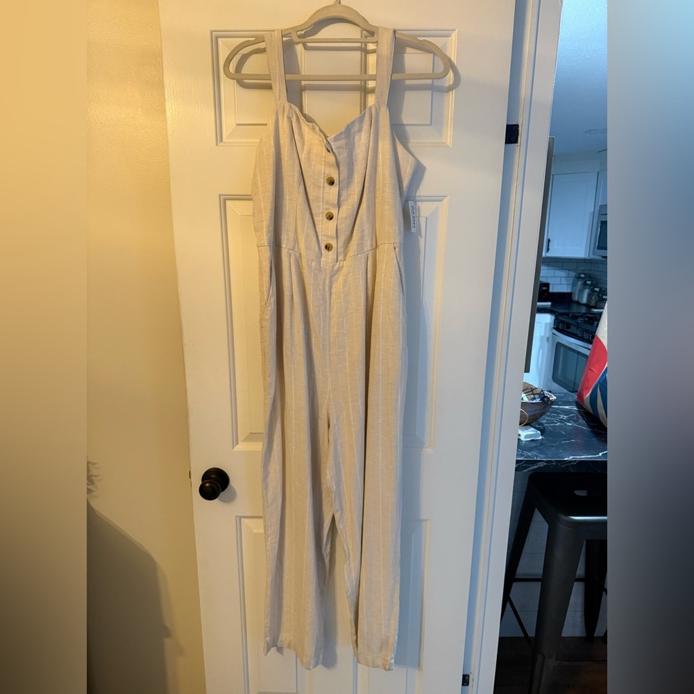 Old Navy Women’s Cream Button-Front Jumpsuit/Romper